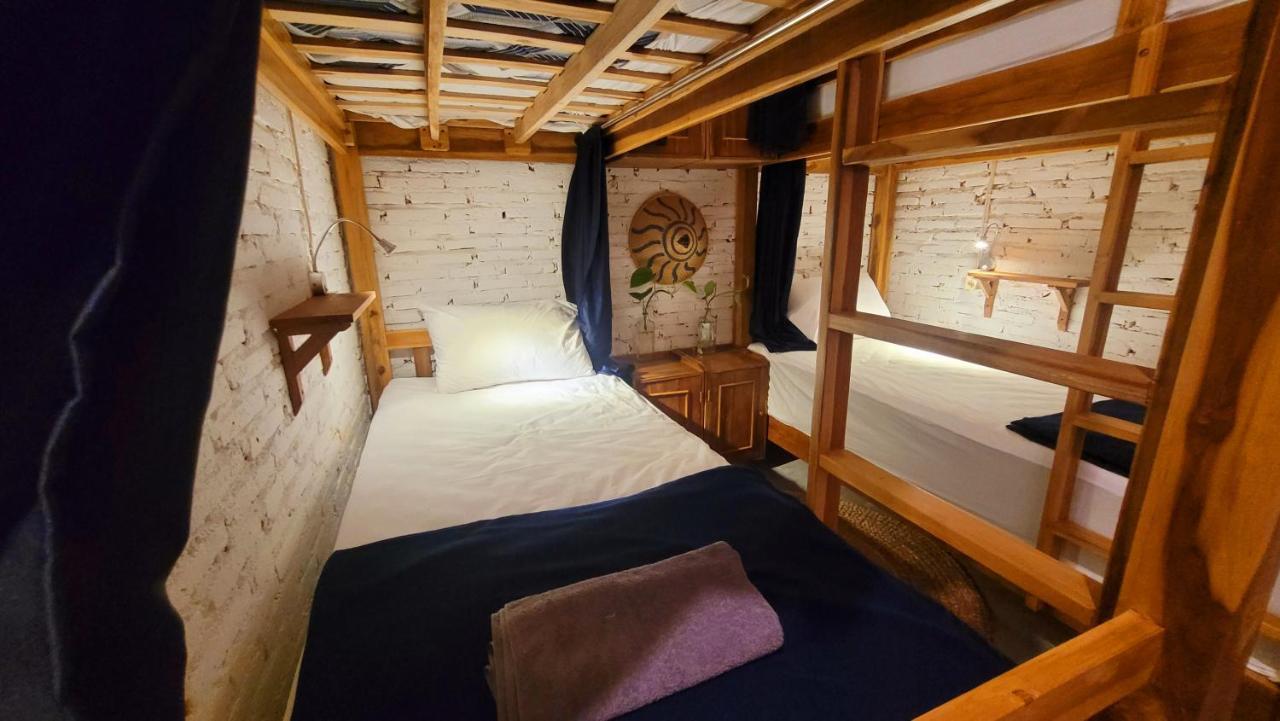 Al Kabron Inn Karimunjawa Eksteriør bilde